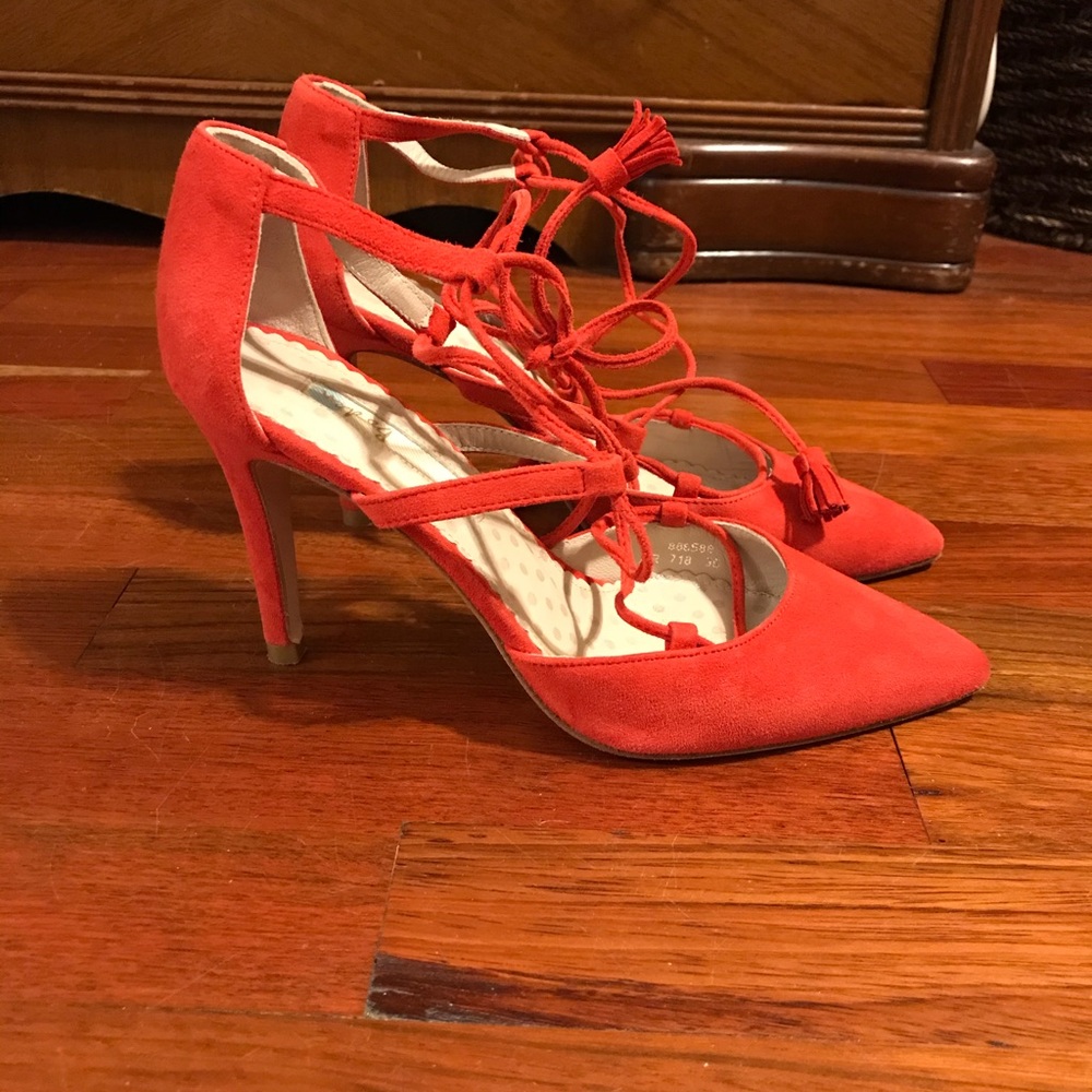 Boden Red Suede Lace Up Tassel Heels (36/6)
